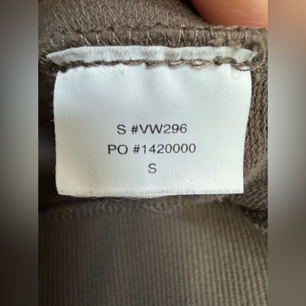 Vuori Laguna Henley in Cocoa Brown, Size Small - Picture 6 of 6
